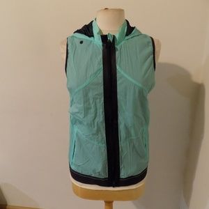 Fabletics Hooded Windbreaker Vest Jacket, Medium